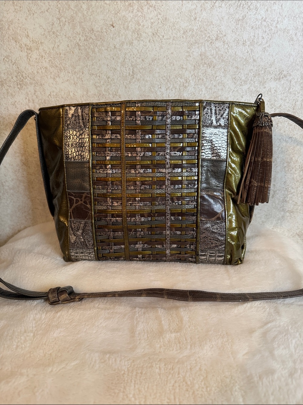 Sharif Vintage Accent Crossbody Bag